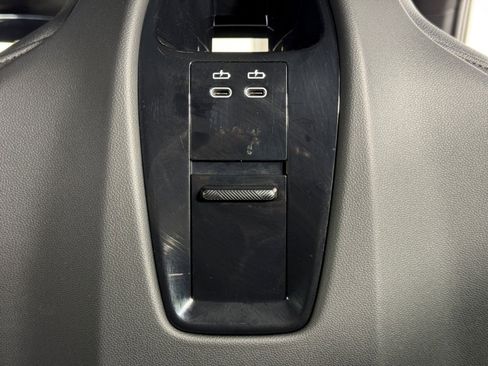 Used 2022 BMW iX xDrive50 w/ Premium Package image 38