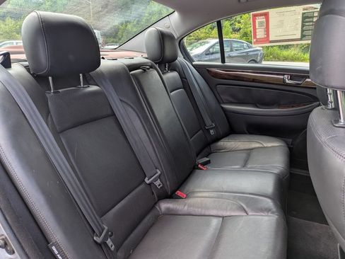 Used 2010 Hyundai Genesis 3.8 RWD image 23
