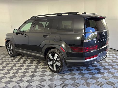 Used 2025 Hyundai Santa Fe Limited image 7