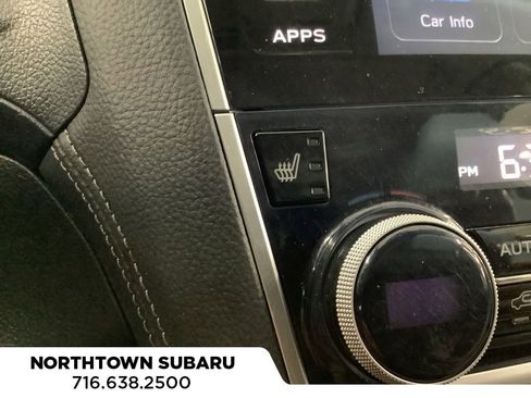 Used 2018 Subaru Outback 2.5i Limited AWD/4WD image 11