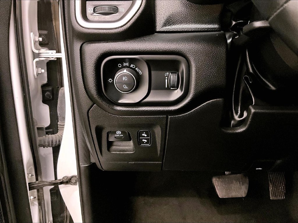 Used 2023 RAM 1500 Big Horn AWD/4WD image 16