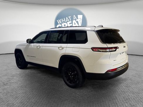 Used 2023 Jeep Grand Cherokee L Limited AWD/4WD image 6