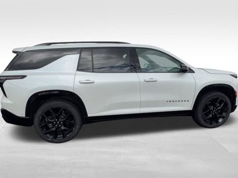 Certified 2024 Chevrolet Traverse RS w/ LPO, Floor Liner Package AWD/4WD image 8