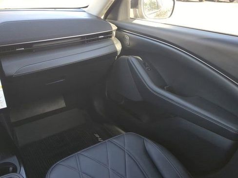 Used 2025 Ford Mustang Mach-E Select w/ Comfort Package Lite image 16