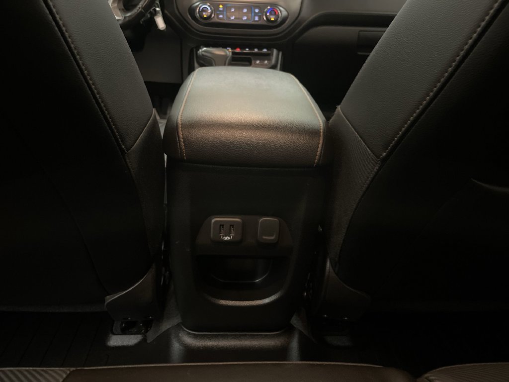 Used 2021 GMC Canyon AT4 w/ Driver Alert Package AWD/4WD image 14