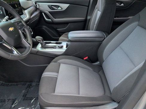 Used 2025 Chevrolet Blazer LT FWD image 24