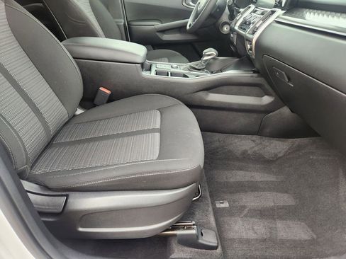 Used 2022 Kia Sorento LX image 17