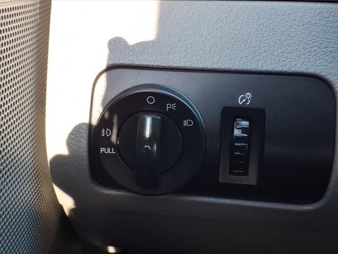 Used 2006 Ford Mustang GT image 21