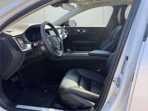 Used 2025 Volvo S60 B5 Core FWD image 16