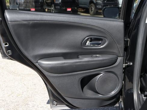 Used 2019 Honda HR-V Touring image 33