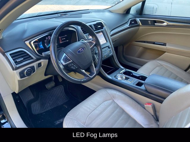 Used 2017 Ford Fusion SE w/ Fusion SE Technology Package FWD image 13