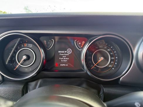 Used 2022 Jeep Wrangler Unlimited Sport image 16