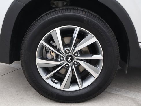 Used 2019 Hyundai Santa Fe Limited image 8