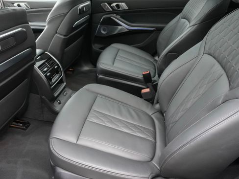 Certified 2025 BMW X7 M60i image 31