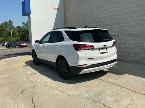 Used 2023 Chevrolet Equinox RS w/ RS Leather Package FWD image 9
