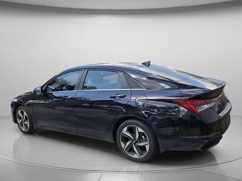 Certified 2023 Hyundai Elantra Limited image 6