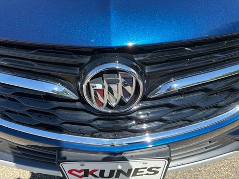 Used 2023 Buick Encore GX Essence w/ Experience Buick Package FWD image 9