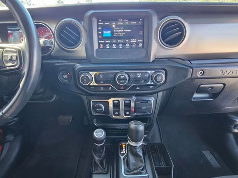 Used 2021 Jeep Wrangler Willys image 10
