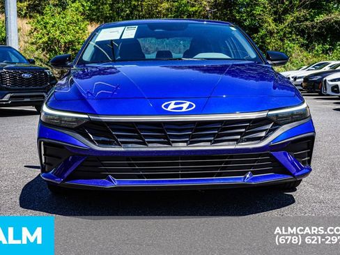 Used 2025 Hyundai Elantra Sport FWD image 10