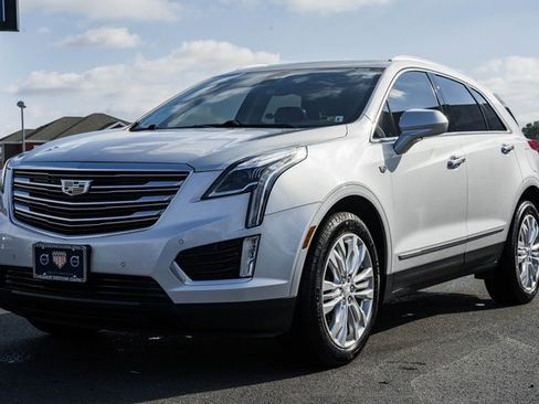Used 2018 Cadillac XT5 Premium Luxury image 3