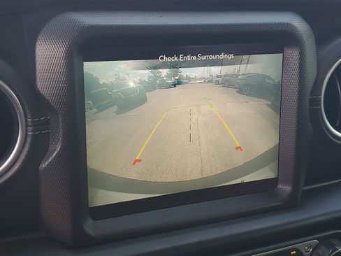 Used 2021 Jeep Wrangler Unlimited Sahara image 21