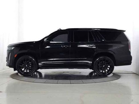 Used 2021 Cadillac Escalade Sport w/ Driver Assist Tech Package AWD/4WD image 2