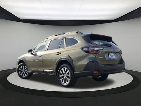 New 2025 Subaru Outback Premium image 5
