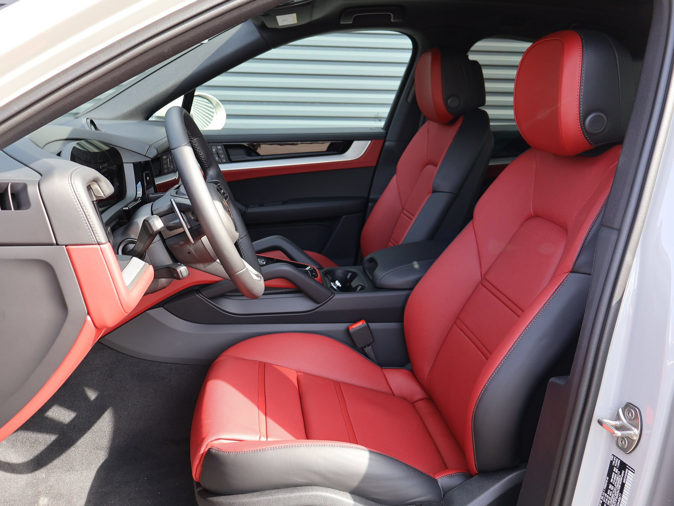 New 2026 Porsche Cayenne Coupe AWD/4WD image 5