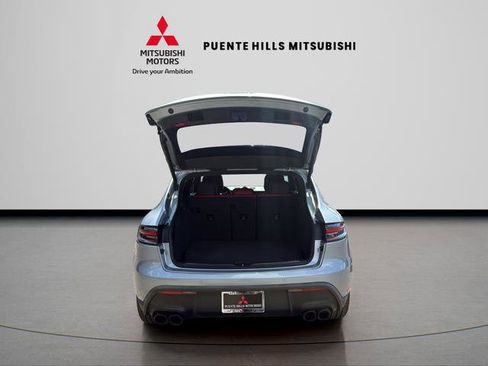 Used 2023 Porsche Macan Turbo AWD/4WD image 9