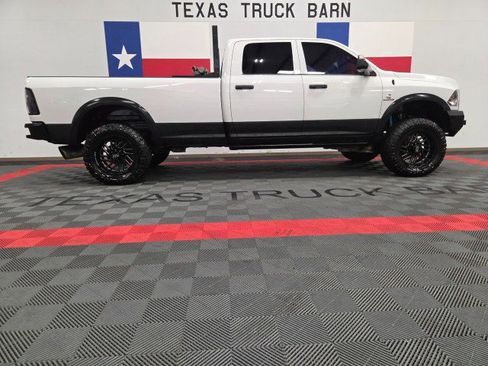 Used 2018 RAM 2500 Tradesman w/ Chrome Appearance Group image 18