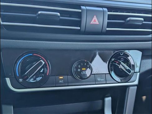 Certified 2022 Kia Seltos LX image 13