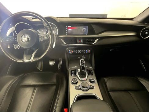 Used 2020 Alfa Romeo Stelvio Sport w/ Quick Order Package 22J Sport AWD/4WD image 15