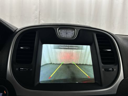 Used 2023 Chrysler 300 Touring L w/ Popular Equipment Group image 10