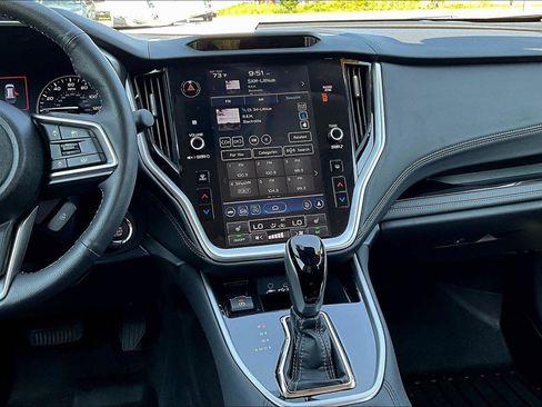 Used 2025 Subaru Outback Limited image 6