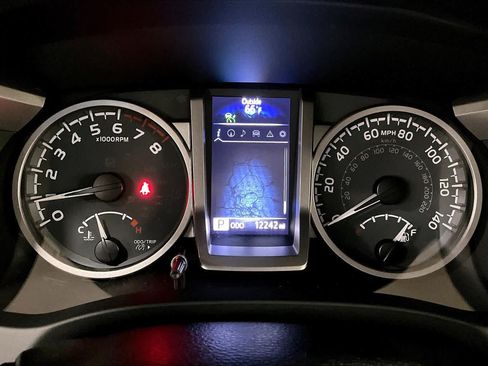 Used 2023 Toyota Tacoma Limited AWD/4WD image 25