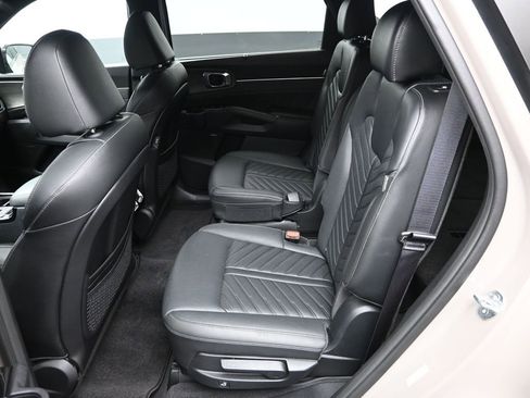 Certified 2024 Kia Sorento SX Prestige image 32