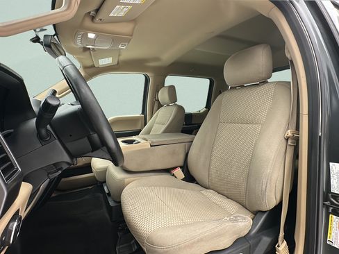 Used 2018 Ford F150 XLT w/ Equipment Group 302A Luxury AWD/4WD image 15