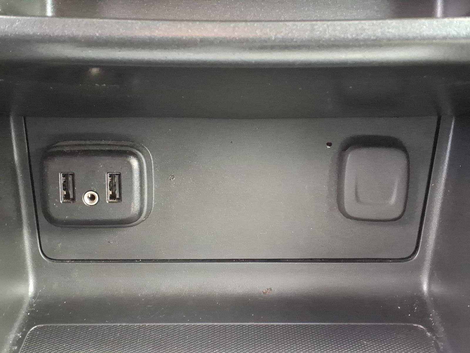 Used 2022 Chevrolet Colorado LT w/ LT Convenience Package AWD/4WD image 21