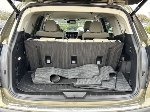 Used 2025 Subaru Ascent Premium image 13