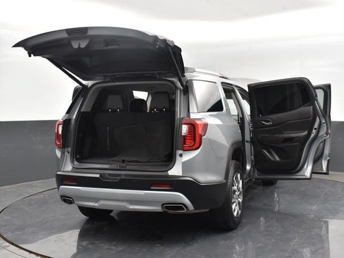 Used 2023 GMC Acadia SLT FWD image 35