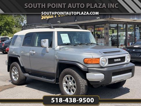 Used 2012 Toyota FJ Cruiser 4WD w/ Upgrade Pkg image 1