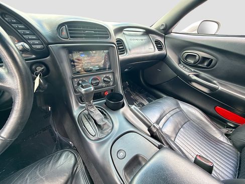 Used 1997 Chevrolet Corvette Coupe RWD image 26