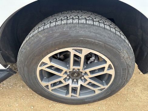 Used 2025 Ford Expedition Active AWD/4WD image 23