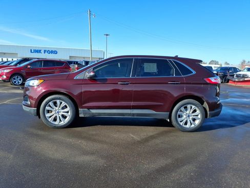 Used 2019 Ford Edge Titanium w/ Cold Weather Package image 3