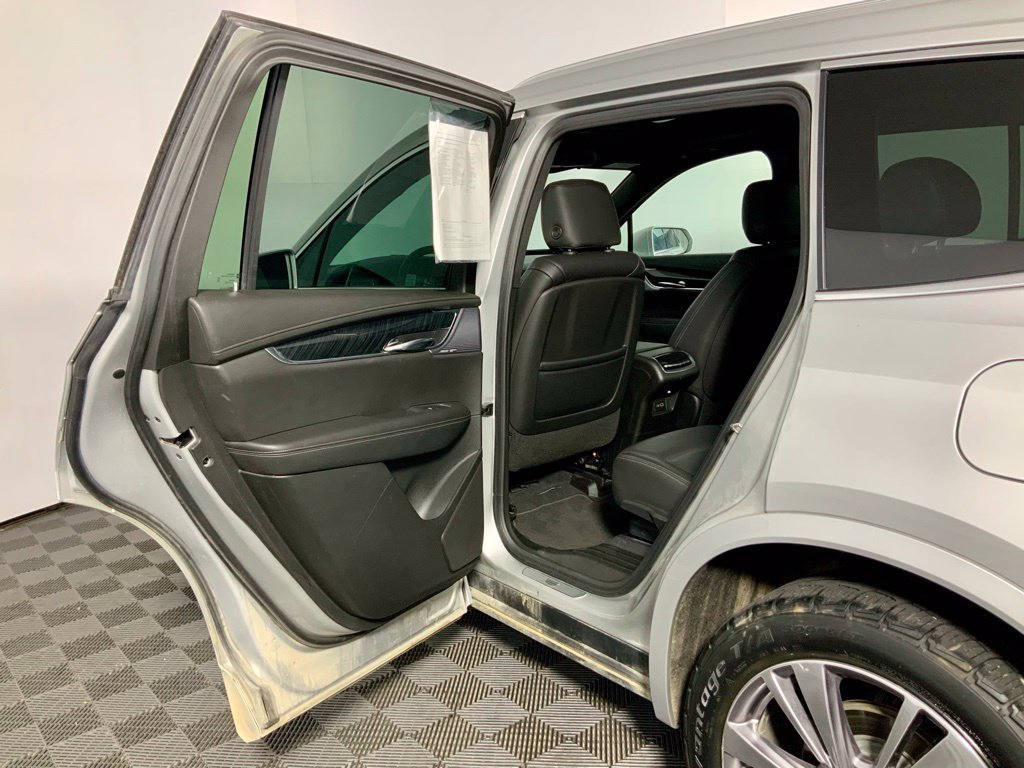 Used 2020 Cadillac XT6 Premium Luxury AWD/4WD image 30