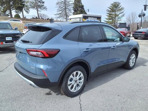 Used 2025 Ford Escape Active w/ Cold Weather Package image 5