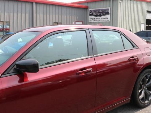 Used 2020 Chrysler 300 Touring w/ Sport Appearance Package RWD image 4