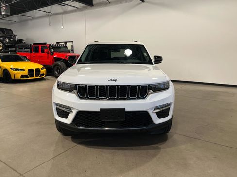 Used 2023 Jeep Grand Cherokee Limited w/ Trailer Tow Prep Group (B) image 8