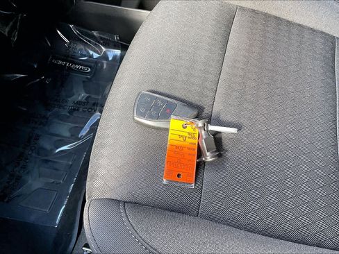 Certified 2022 Chevrolet Silverado 1500 LT image 10