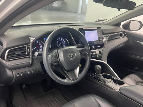 Used 2024 Toyota Camry SE FWD image 9